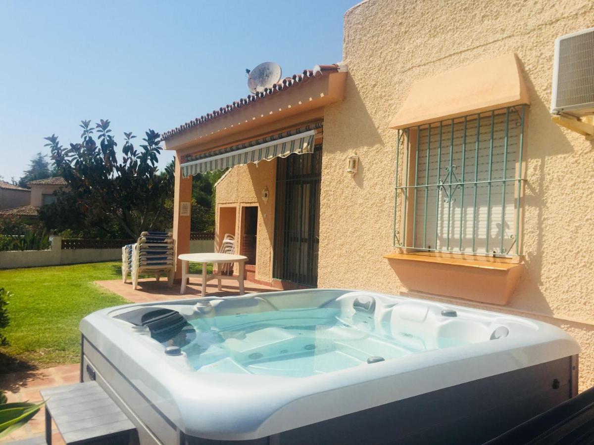 Willa Marbesa With Jacuzzi Marbella